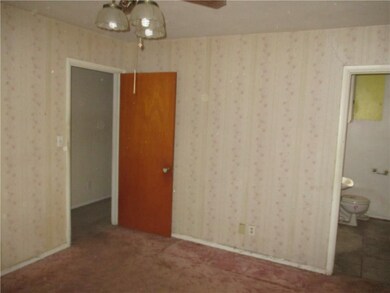 2704 W 11th St, Anderson, IN 46011 - photo 6