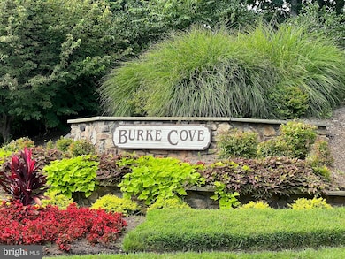 5918 Cove Landing Rd unit 204, Burke, VA 22015 - photo 2