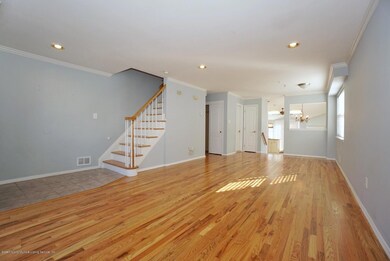 10 Sharrotts Rd, Staten Island, NY 10309 - photo 3