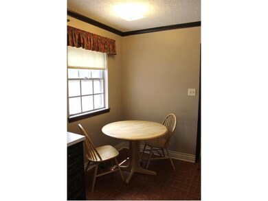 BREAKFAST NOOK