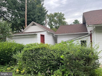 1031 Wayne Ave, Reading, PA 19610 - photo 6