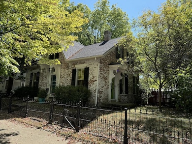 315 E Franklin St, Circleville, OH 43113 - photo 2