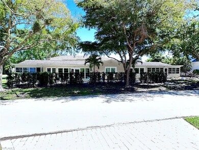 1011 7th St S unit 1011, Naples, FL 34102 - photo 2