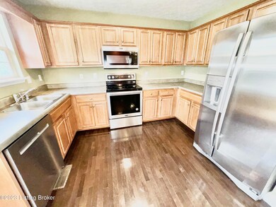 222 Misty Brooke Dr, Mount Washington, KY 40047 - photo 3