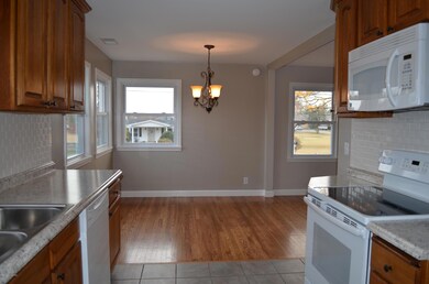 7407 Mayrow Dr, Louisville, KY 40291 - photo 3