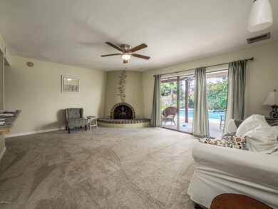 Saguaro - 16Family Room