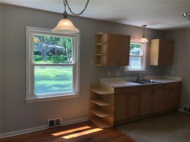 5542 Nieman Rd, Shawnee, KS 66203 - photo 7