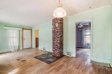 1878 Chestnut St, Holt, MI 48842 - photo 5