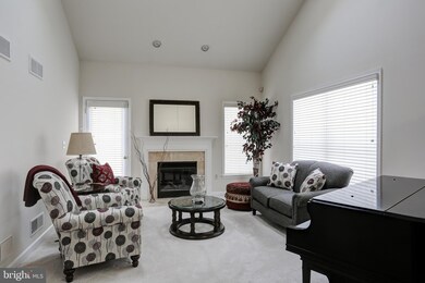 5950 Pinedale Ct, Harrisburg, PA 17111 - photo 3