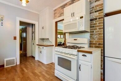 2067 Knapp St NE, Grand Rapids, MI 49505 - photo 5