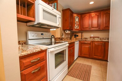 189 Coburn Woods, Nashua, NH 03063 - photo 5
