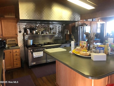 369 Holly Ridge Rd, Holly Ridge, NC 28445 - photo 5