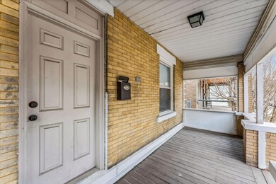 75-web-or-mls-76-e-11th-ave