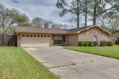 900 Warwick St, Bedford, TX 76022 - photo 3