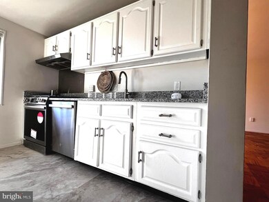 Kenwood Place unit 410, Bethesda, MD 20816 - photo 2