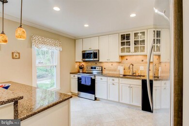 11541 Pine Cone Ct, Reston, VA 20191 - photo 6