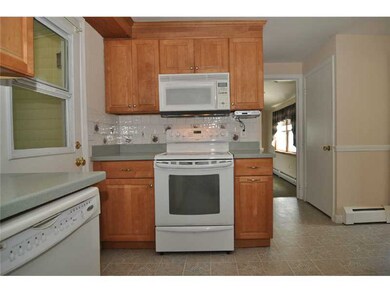 14 Valley View Dr, Greenville, RI 02828 - photo 6