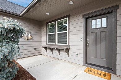 4757 SW Umatilla Ave, Redmond, OR 97756 - photo 2