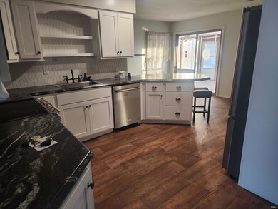 518 Poplar St, Berne, IN 46711 - photo 3