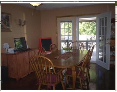 105 Pleasant St, Spencer, MA 01562 - photo 5