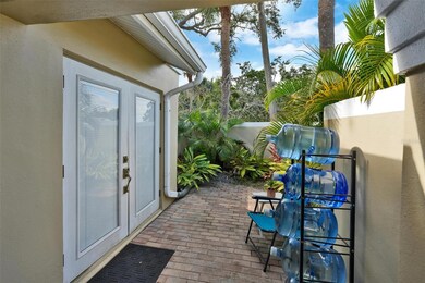 8352 Meadowbrook Dr unit 11, Seminole, FL 33777 - photo 3