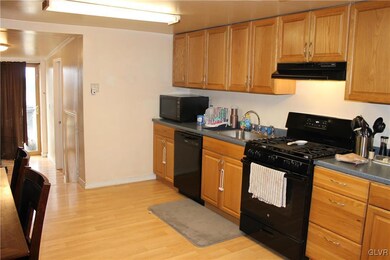 Eat In Kitchen