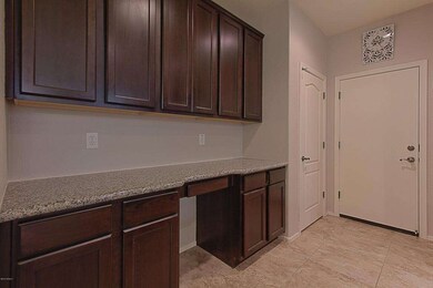 007_Custom Cabinets