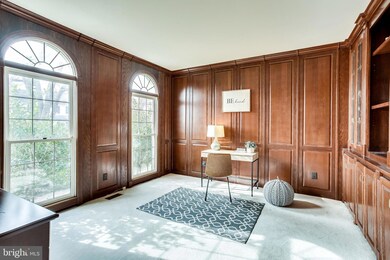 6215 Point Cir, Centreville, VA 20120 - photo 3