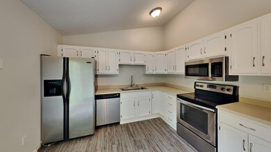 2704 Moonlight Ln, Columbus, OH 43207 - photo 6