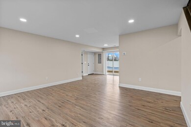 64 Vividleaf Ln, Levittown, PA 19054 - photo 7