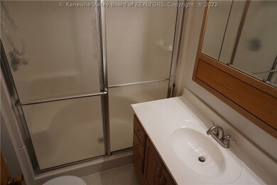 1220 Lightner Ave, Dunbar, WV 25064 - photo 6