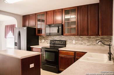 7403 Gamble Oak Dr, San Antonio, TX 78223 - photo 6