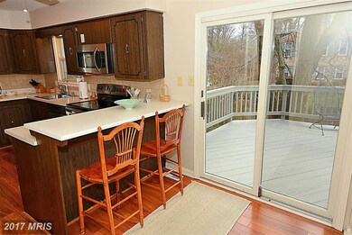 12213 Folkstone Dr, Herndon, VA 20171 - photo 6