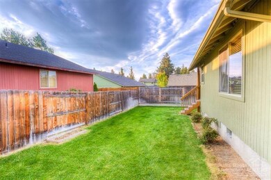 20545 Peak Ave, Bend, OR 97702 - photo 4