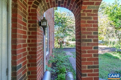 2405 Jefferson Park Ave, Charlottesville, VA 22903 - photo 7