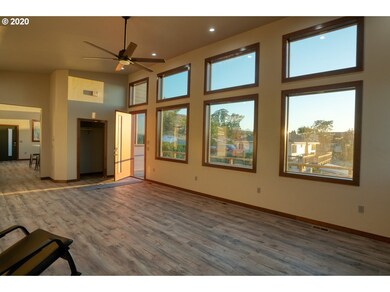 2529 E 16th St, the Dalles, OR 97058 - photo 4