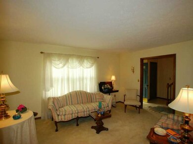 3618 Priscilla Dr, Erie, PA 16506 - photo 3