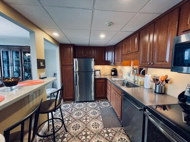 61 Broad Reach unit M18, North Weymouth, MA 02191 - photo 6