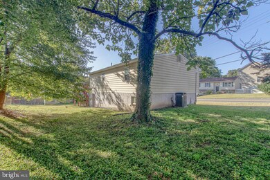 12909 Duckettown Rd, Laurel, MD 20708 - photo 2