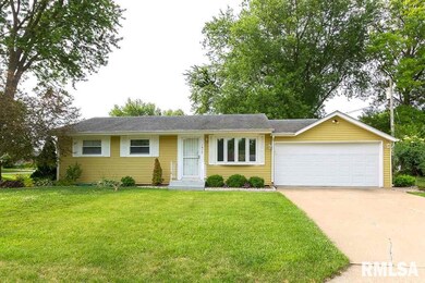 1617 Cherry Hills Rd, Bettendorf, IA 52722 - photo 2