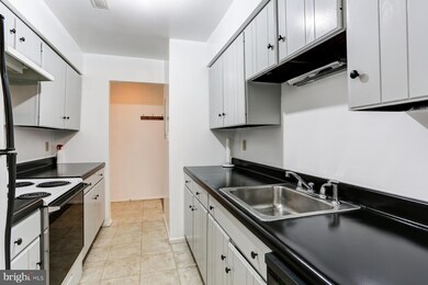 115 Charlotte Way unit 204, Enola, PA 17025 - photo 4