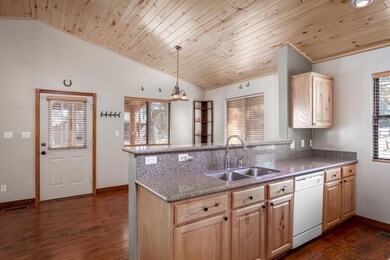 2722 HIgh PInes Loop