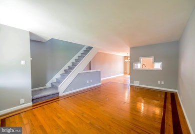 1071 Oakwood Dr, Glenolden, PA 19036 - photo 4