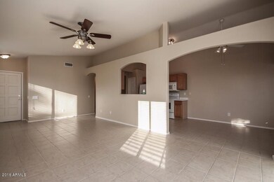 004-Living_Room-2303912-small