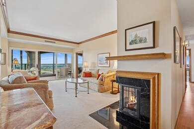 Large living room with amazing views!