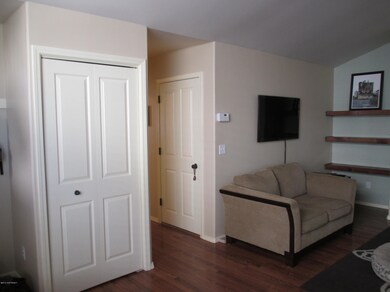 6073 Spruce Meadows Loop 004