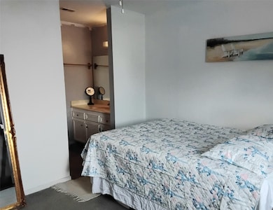 2071 Country Village Blvd unit B, Humble, TX 77338 - photo 4