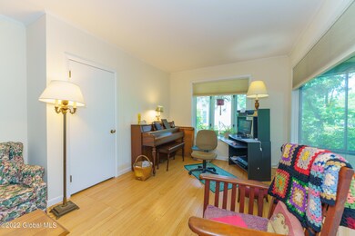 2 Livingroom 1