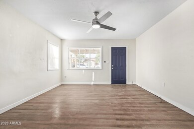 539 W 1st St, Mesa, AZ 85201 - photo 2