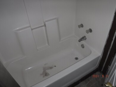 652 Lee St, Marion, OH 43302 - photo 7